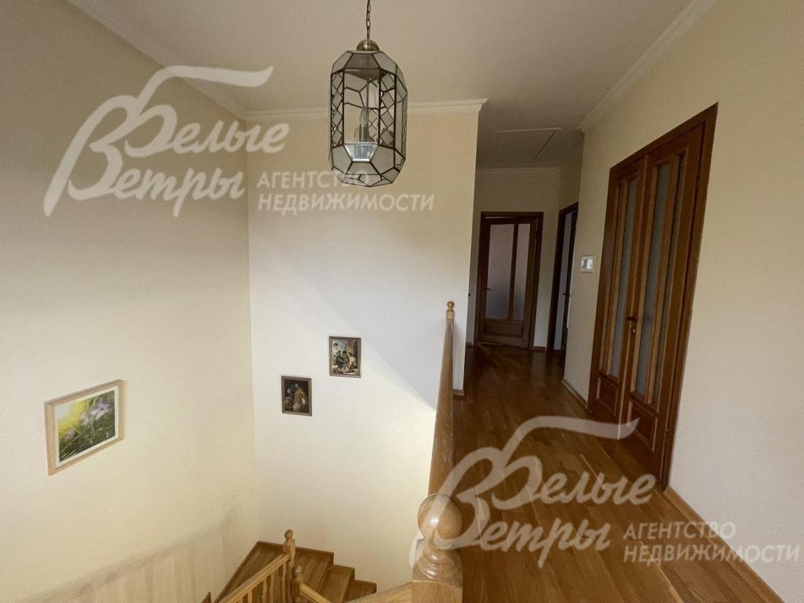 Холл 2-го этажа.